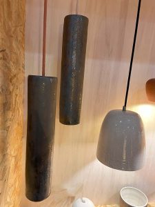 suspension en terre cuite noire format moderne